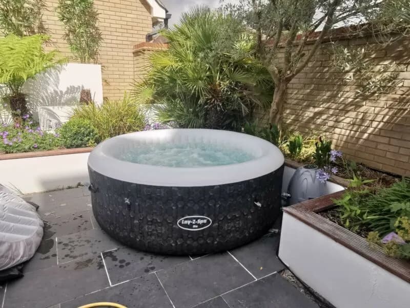 Jak wybrać idealne jacuzzi Lay-Z-Spa: porównanie modeli i opinie Jak wybrać idealne jacuzzi Lay-Z-Spa: porównanie modeli i opinie