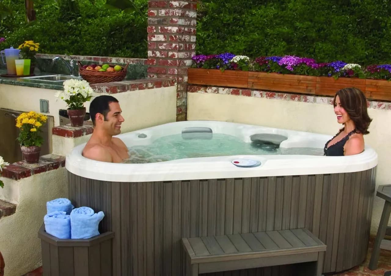 Najlepsze jacuzzi ogrodowe spa: funkcje, korzyści i porady dotyczące utrzymania Najlepsze jacuzzi ogrodowe spa: funkcje, korzyści i porady dotyczące utrzymania